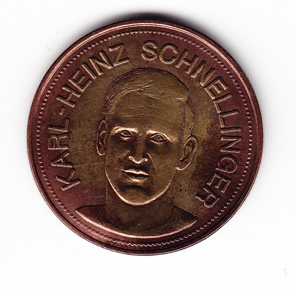 1969 SHELL Germany Karl-Heinz Schnellinger Football Medal (b74)